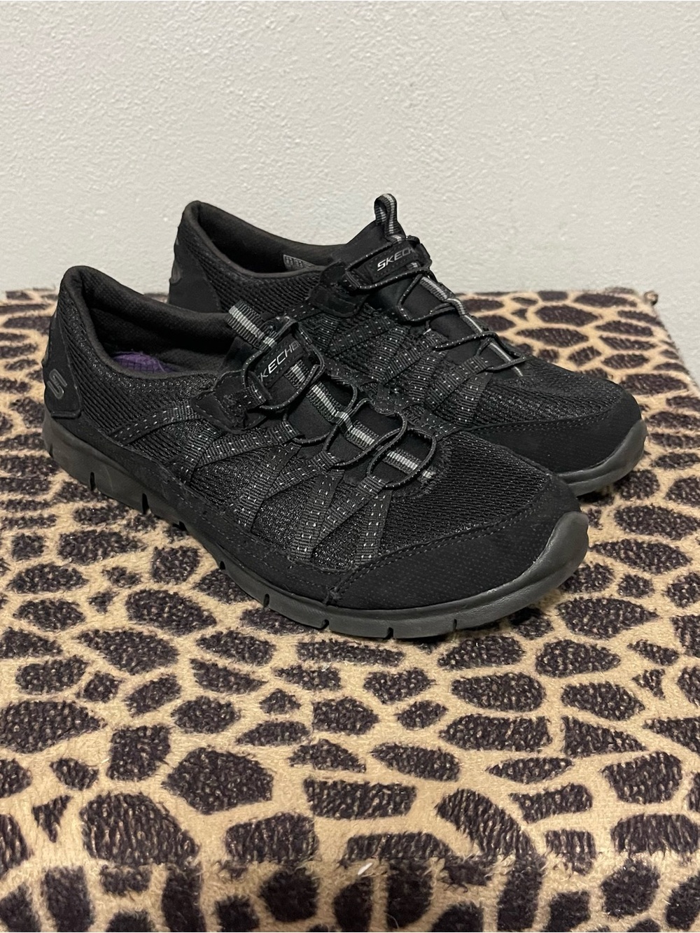Skechers Air Cooled Memory Foam Slip On Sneakers Black Mesh Womens 8.5